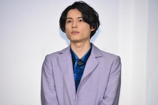 画像: 映画では四角関係という設定