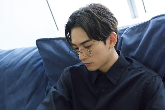 画像2: 〈町田啓太〉ドラマ特区「西荻窪 三ツ星洋酒堂」インタビュー