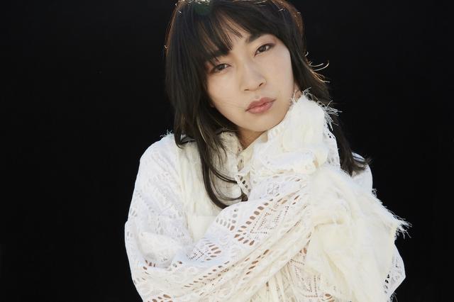 画像1: 田中みな実、ラジオ局アナ役で出演決定!吉田羊×國村隼W主演の『生きるとか死ぬとか父親とか』