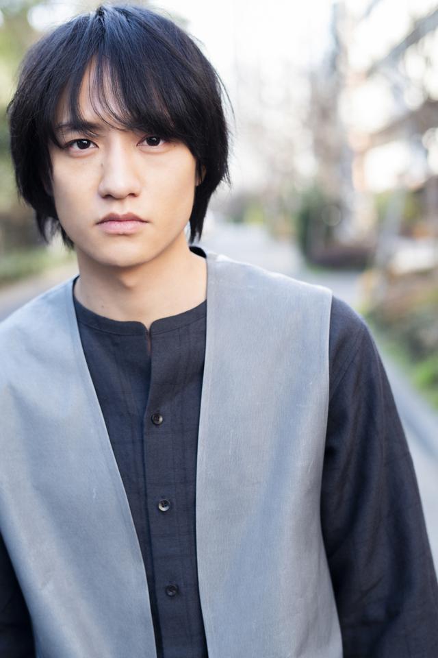 画像6: 《藤原季節》映画『くれなずめ』インタビュー「男性6人が赤フンで踊るシーンは、見どころの1つです」