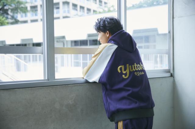 画像2: 《長妻怜央》舞台『タンブリング』インタビュー:「出演が決まったその日から柔軟体操を始めました」