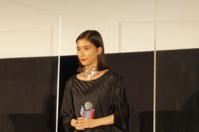 画像1: 本作のみどころは「たくさんの愛」-芳根京子、寺島しのぶ、岡田将生ら登壇『Arc アーク』公開初日舞台挨拶レポート