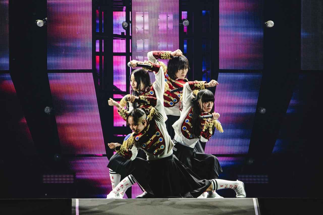 結成10周年を迎えた「新しい学校のリーダーズ」のライブ