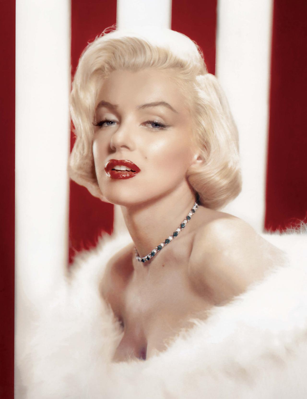 2967 外国切手 ソマリア 2001年魅惑的な女優マリリンモンロー写真集シート 2967 外国切手 ソマリア 2001年魅惑的な女優マリリンモンロー写真集