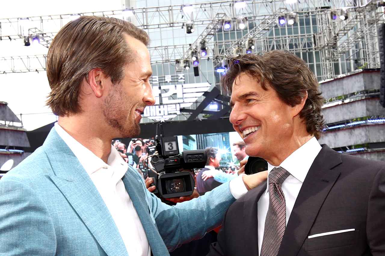 画像: 『トップガン マーヴェリック』で共演したトム・クルーズは劇中での関係そのままに師として仰ぐ存在 Photo by Chung Sung-Jun/Getty Images for Paramount Pictures