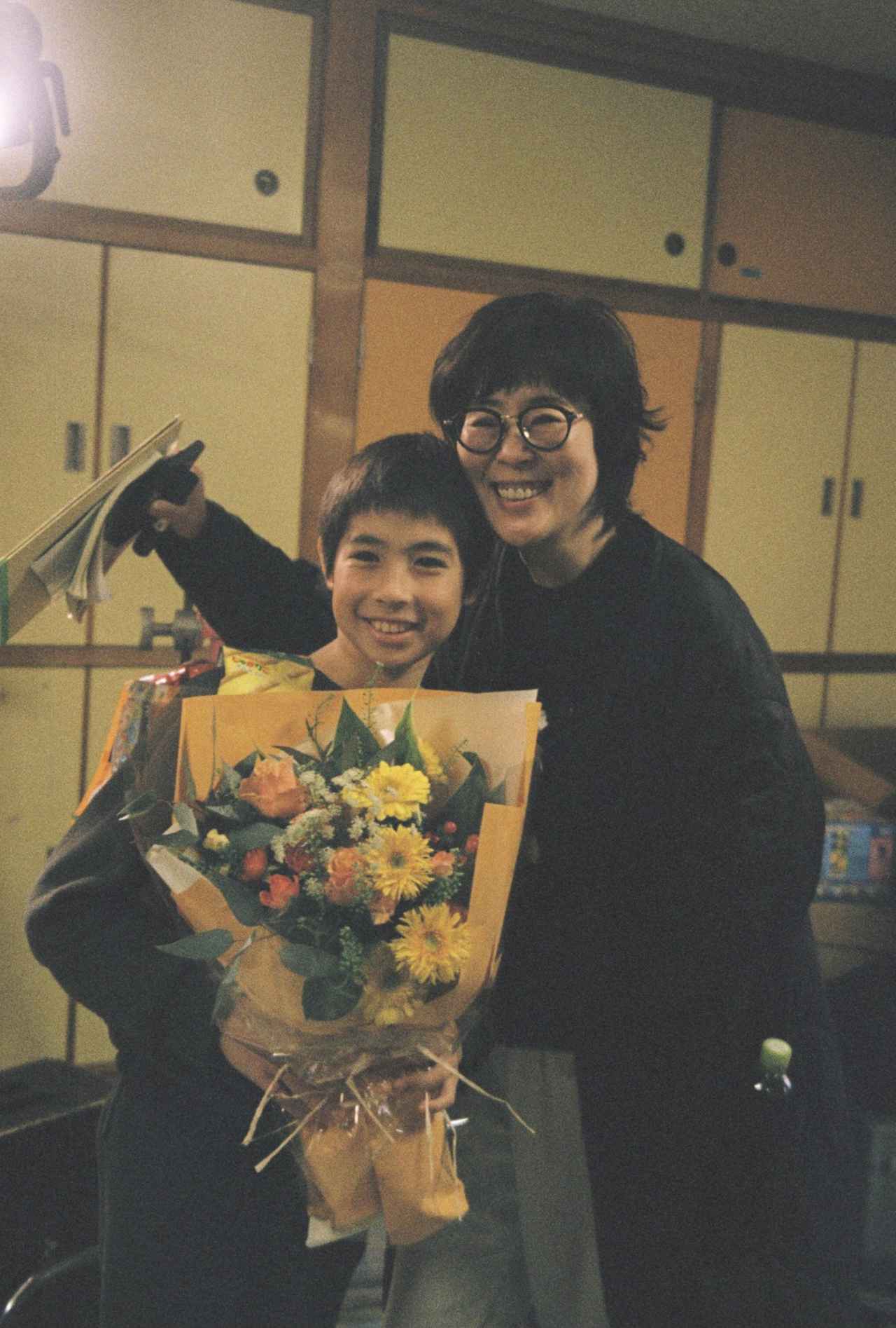 画像3: 舘ひろし主演『港のひかり』で盲目の少年を演じ映画初出演となった尾上眞秀のメイキングカット&コメント到着
