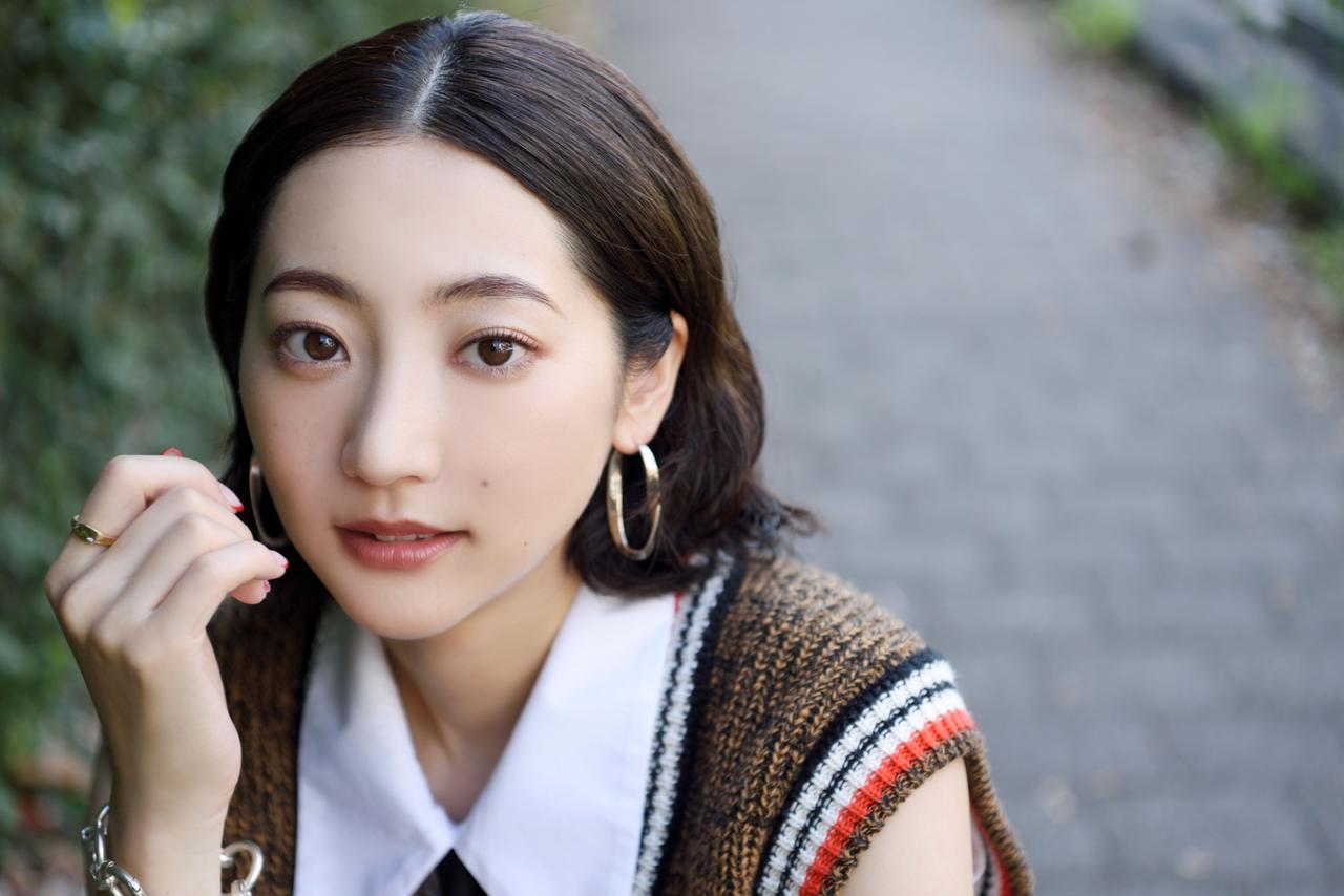 画像2: ――80年代時代設定なので、学校の背景も今とは違います。今作で特に驚いたことはありますか?