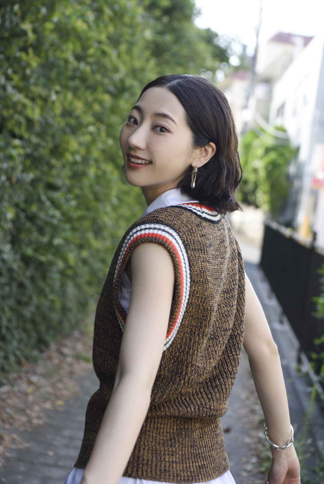 画像1: ――80年代時代設定なので、学校の背景も今とは違います。今作で特に驚いたことはありますか？