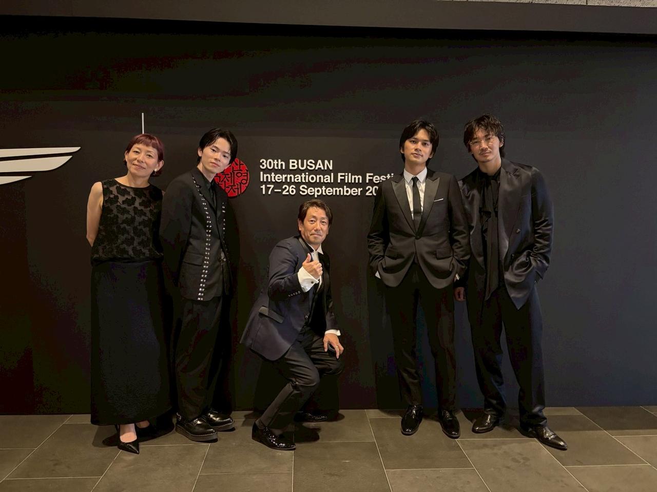 画像6: 映画『愚か者の身分』コンペティション部門選出! 北村匠海・林裕太・綾野剛らが釜山国際映画祭レッドカーペットに登場!