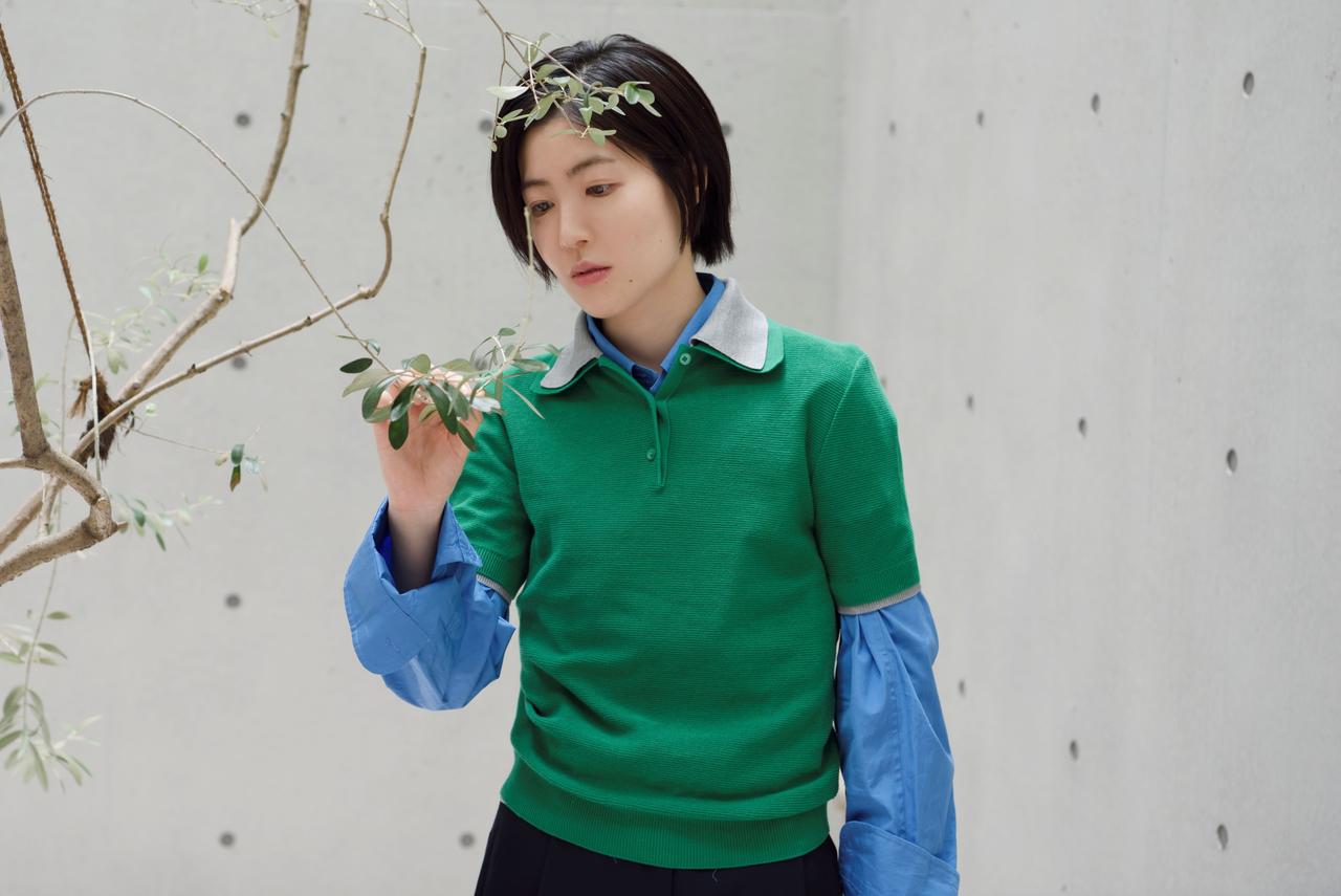 画像: ――前半の李さんはセリフも少なく、表情の動きもあまりないのでサイレント映画というのはなるほどと思いました。後半、旅に出て堤真一さん演じるべん造さんに出会ってからは空気感が変わり、宿でお酒を飲みながらにっこり笑う表情がとても印象的でした。