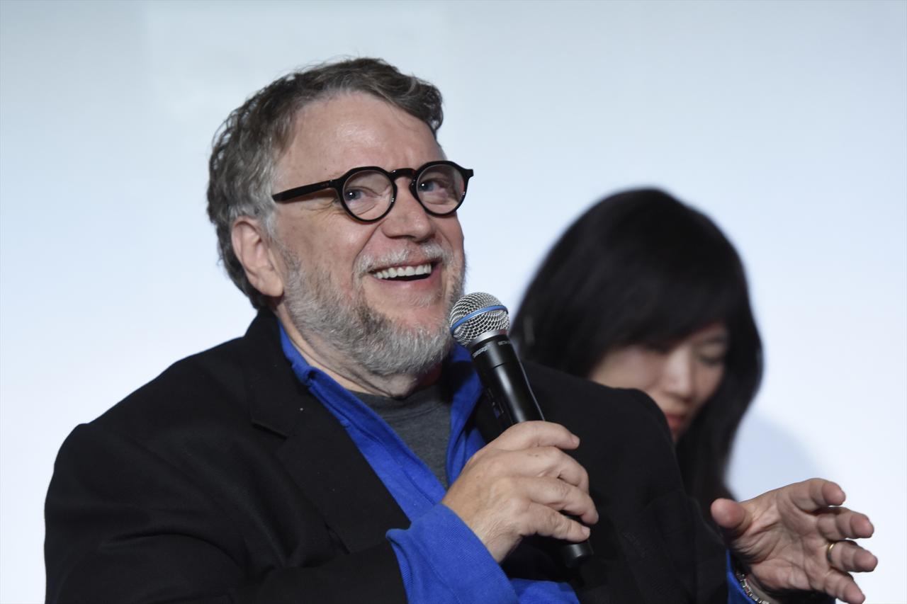 画像: 自分をモンスターと重ねた、当時7歳のデル・トロ少年