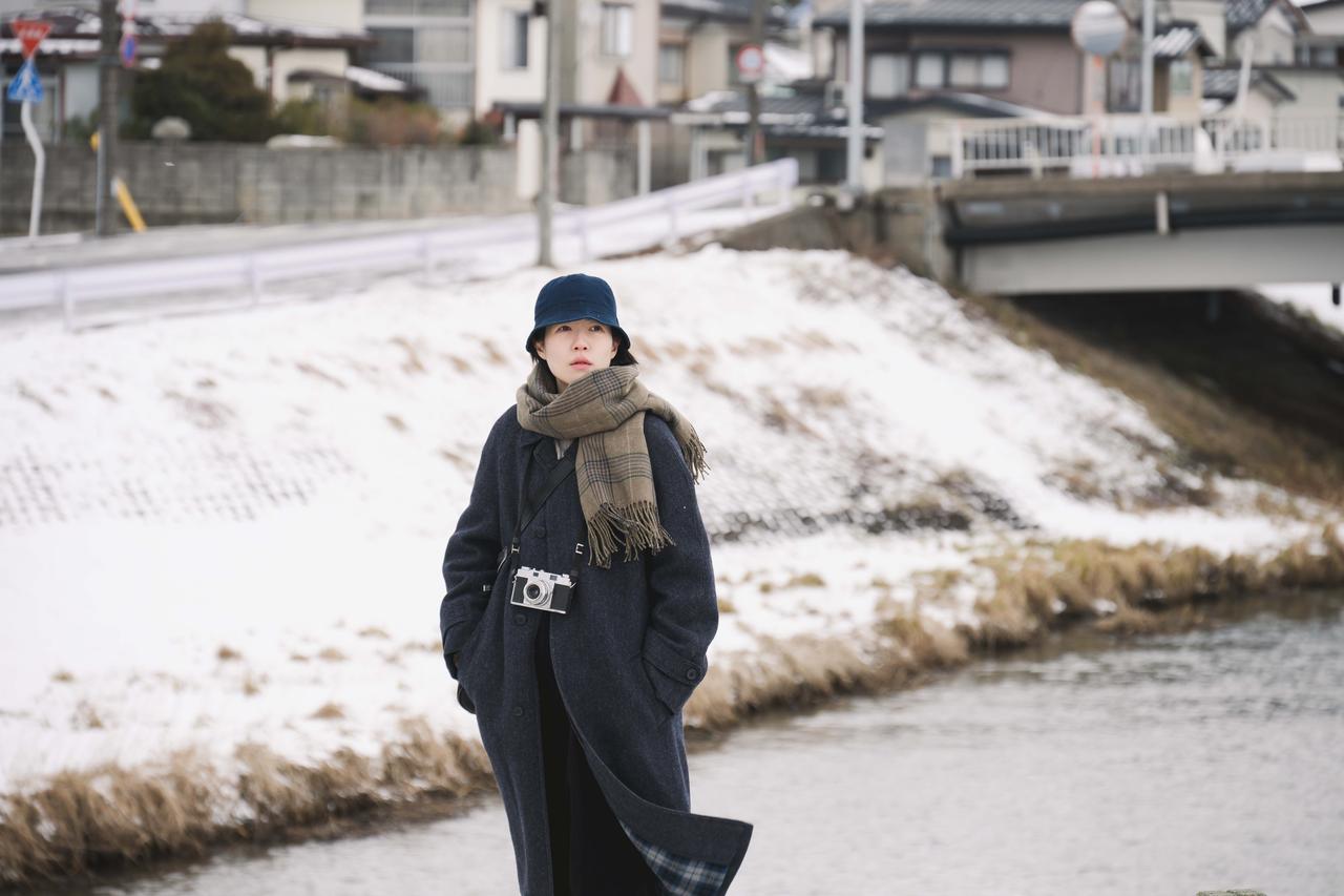 画像2: 行き詰まった脚本家が、旅先での出会いをきっかけに ほんの少し歩みを進める――