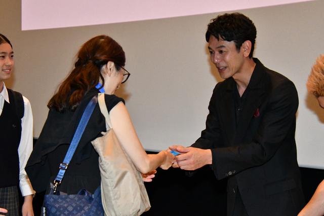 画像2: 映画『宝島』東京キャラバンに妻夫木聡×大友啓史（監督）×真藤順丈（原作者）が登壇！