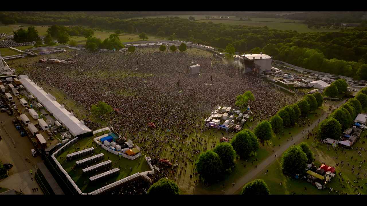 画像2: 『リアム・ギャラガー:ライブ・アット・ネブワース 2022』より本編1曲目の「Hello」を特別解禁!