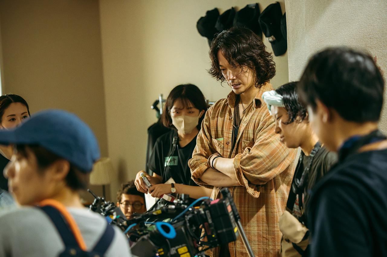 画像3: 役を演じるのではなく、＜共に⽣きた＞⽇々――
北村匠海×綾野剛×林裕太『愚か者の身分』メイキング映像公開！
