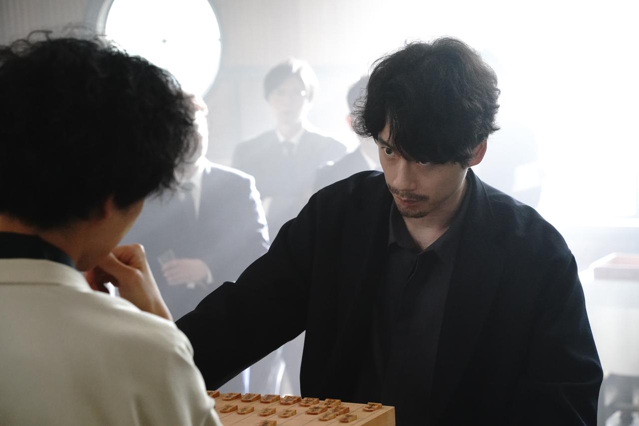 画像1: 「将棋を指す人間の心理」を描く
