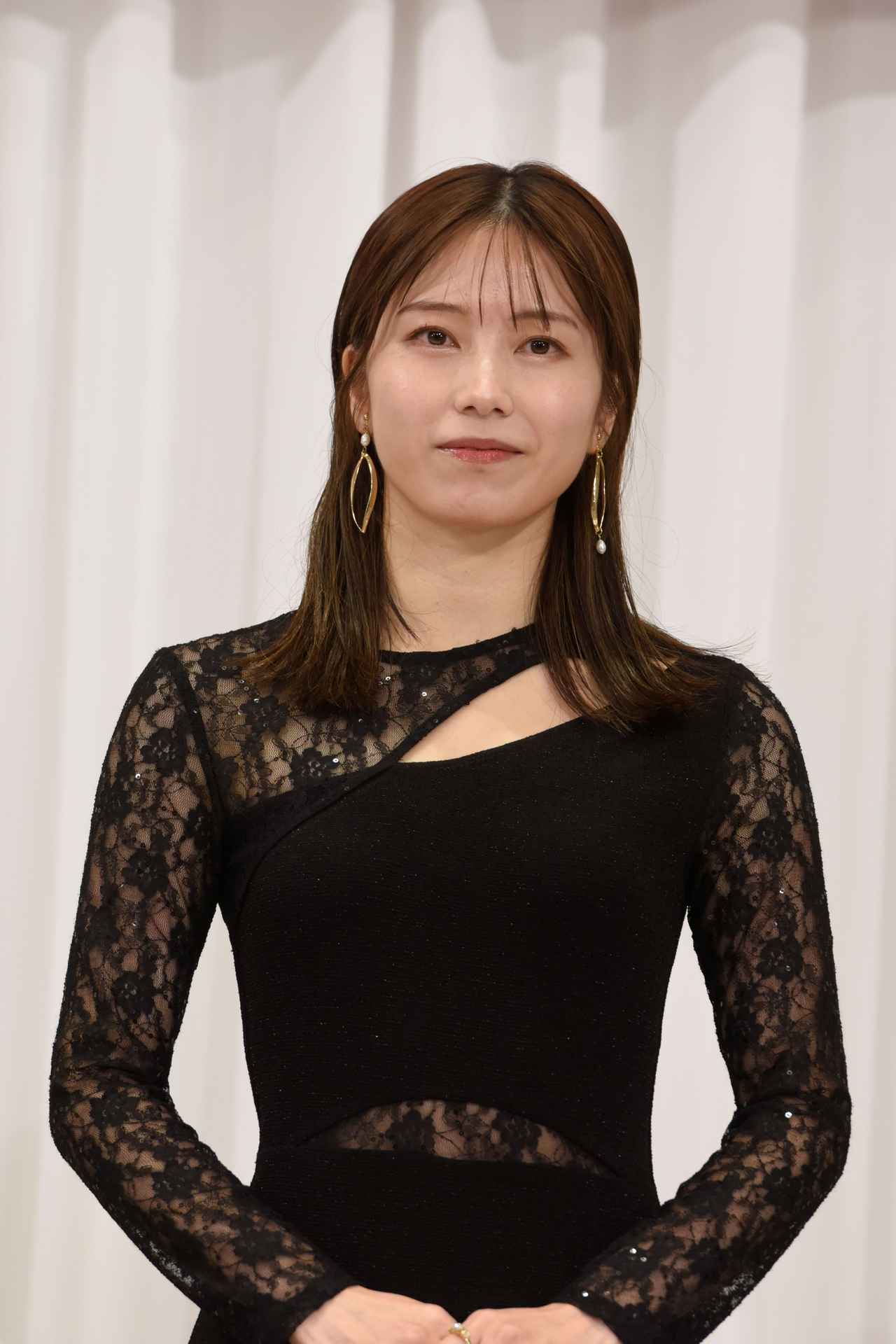 画像: ぎん役:横山由依(Wキャスト)