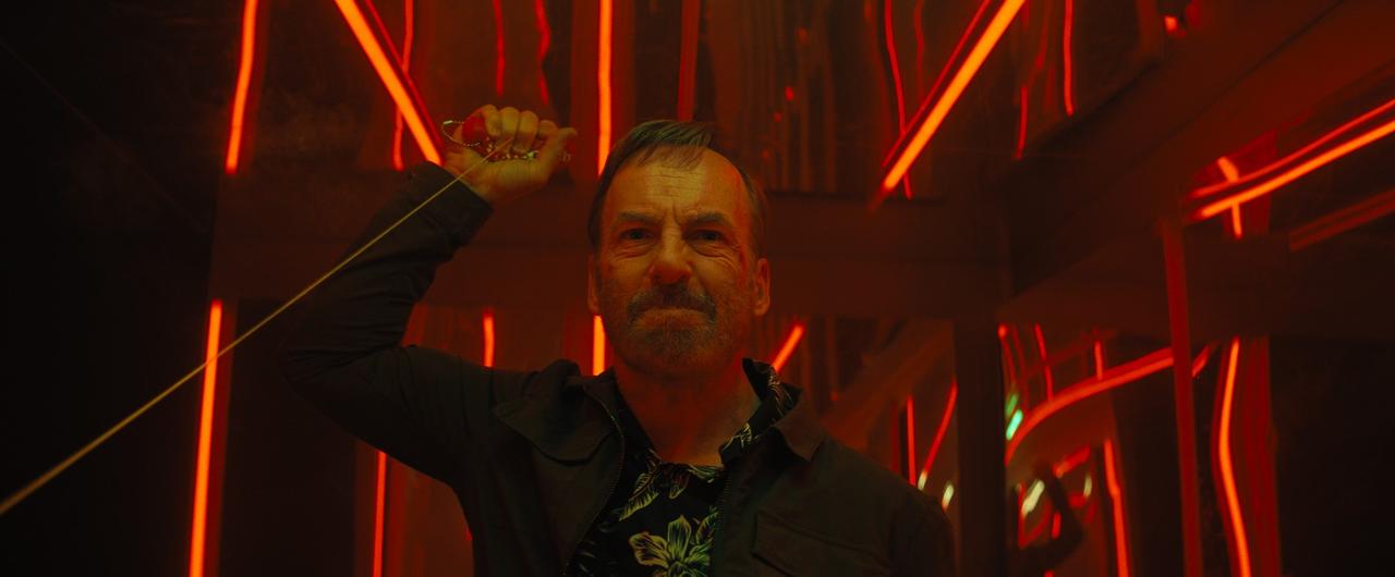 画像1: 抗い、進化し続けるボブ・オデンカーク!『Mr.ノーバディ2』アクションへの情熱がほとばしるメイキング特別映像解禁!
