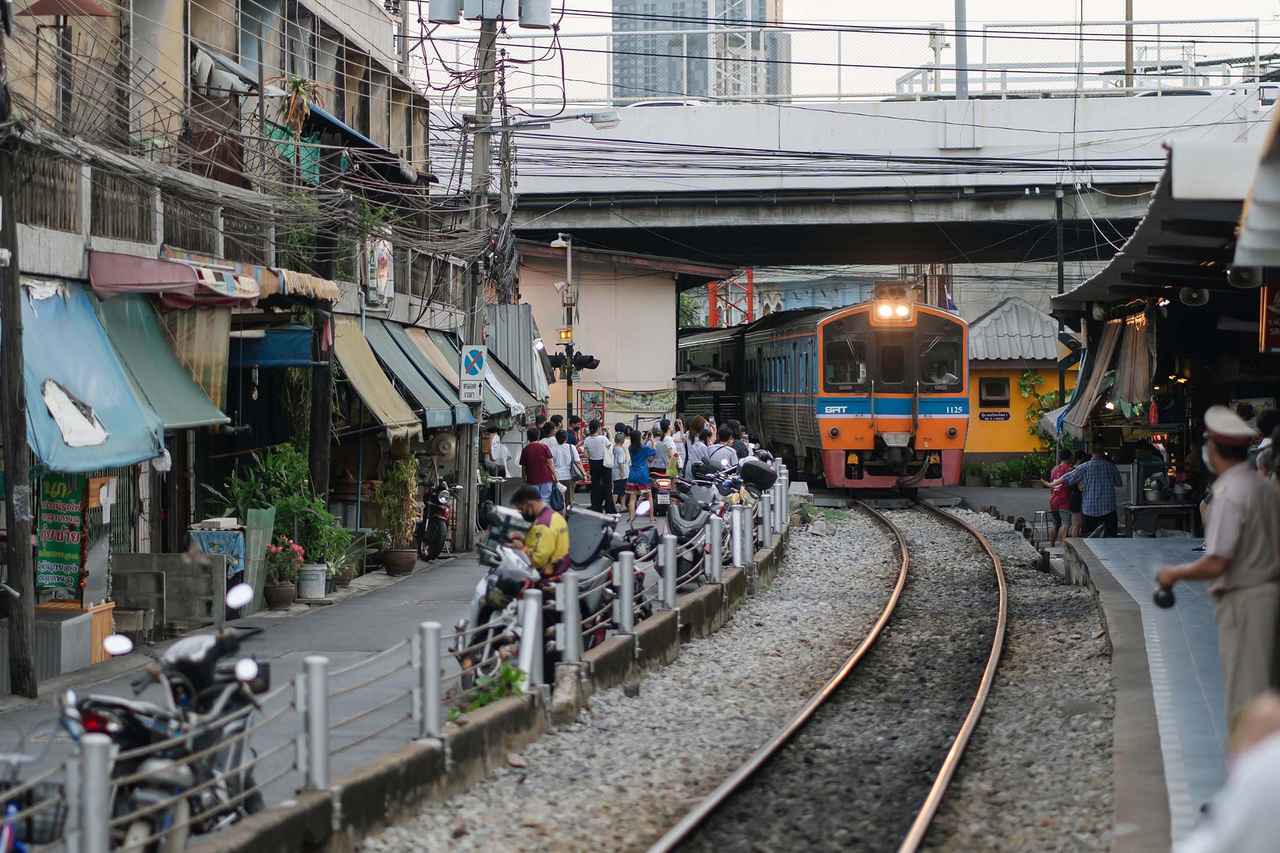 画像: タラート・プルー駅周辺 photo by Getty Images
