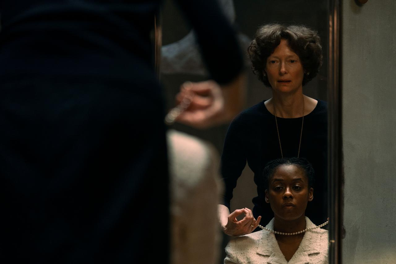 画像6: ティルダ・スウィントンの猫⽿姿も!『THE END(ジ・エンド)』より終末世界の豪奢で歪んだ地下⽣活のシーン写真を解禁!