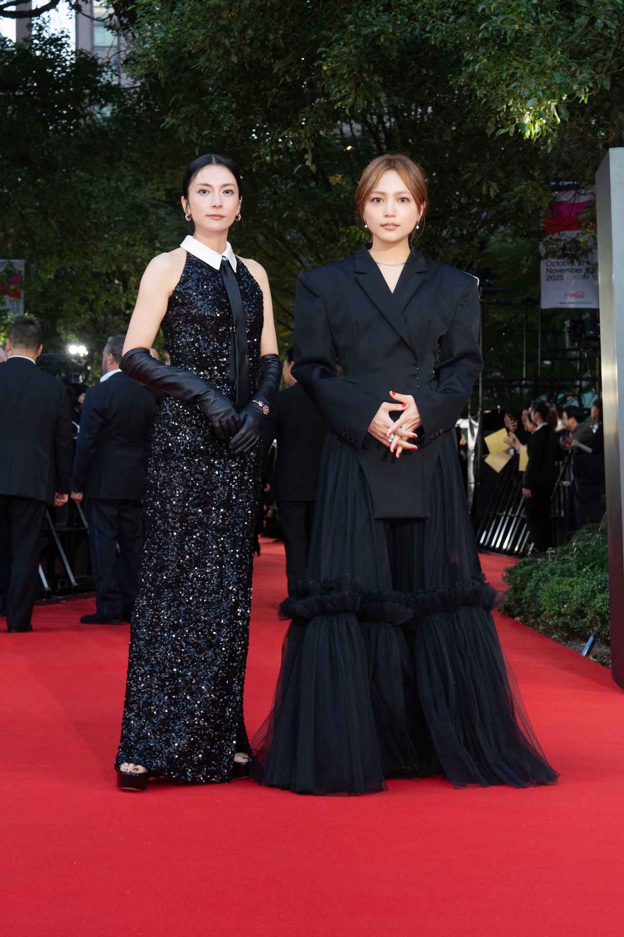 画像1: ABEMAオリジナルドラマ『スキャンダルイブ』より柴咲コウ、川口春奈が東京国際映画祭のレッドカーペットに登場!