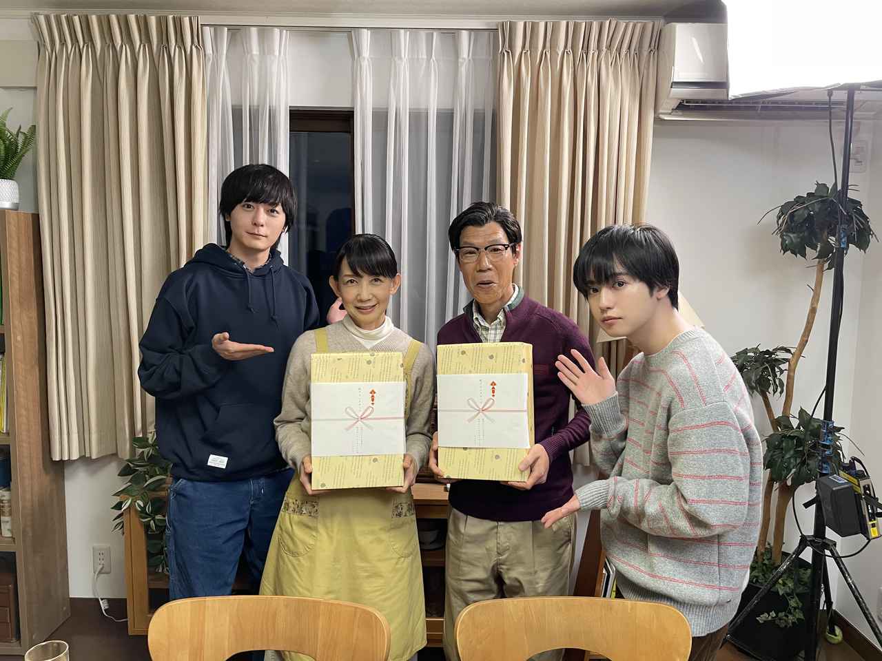 画像6: 人気シリーズ『絶対BLになる世界VS絶対BLになりたくない男 ファイナル』犬飼貴丈自ら作詞作曲を手掛け、キャストが演奏する
オープニング曲「月まで」の映像を初公開!