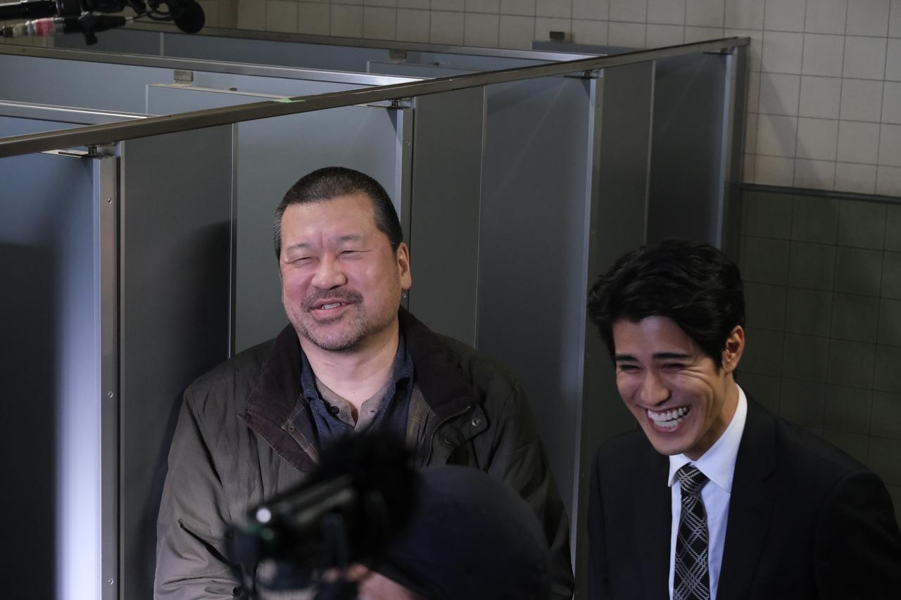 画像7: 極限の緊張と心理戦が渦巻く本編とは対照的に、意外な素顔が炸裂!