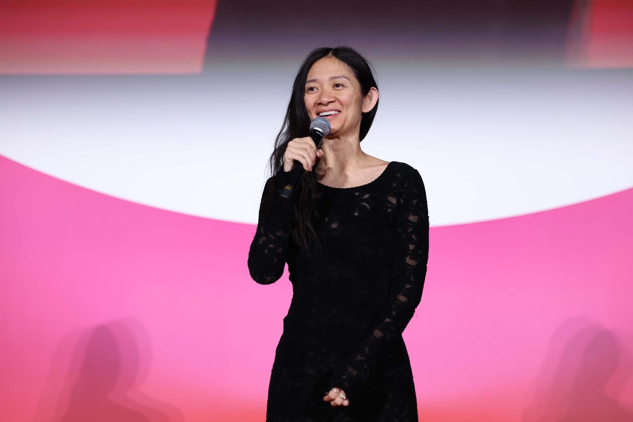 画像: クロージング作品『ハムネット』のクロエ・ジャオが舞台挨拶を © 2025 TIFF