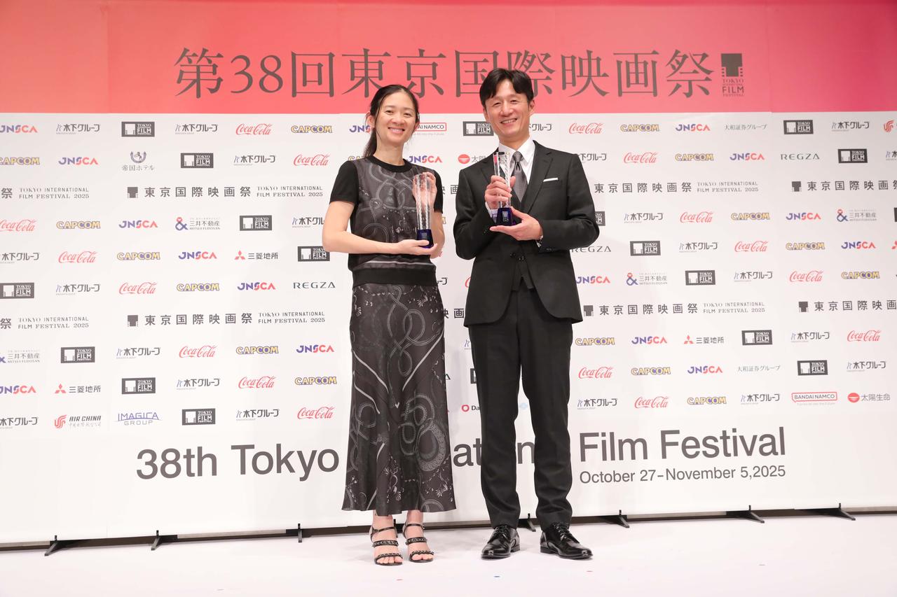 画像: 黒澤明賞の受賞者、クロエ・ジャオと李相日 © 2025 TIFF