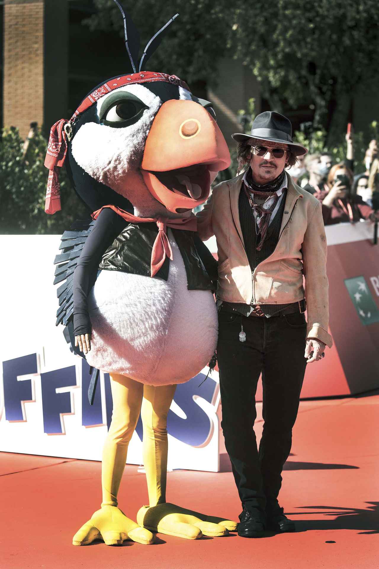 画像: 2021年、ローマのアリーチェ・ネッラ・チッタ映画祭で声の出演をした『パフィンズ』のレッドカーペット・セレモニーに登場 Photo by Alessandra Benedetti - Corbis/Corbis via Getty Images