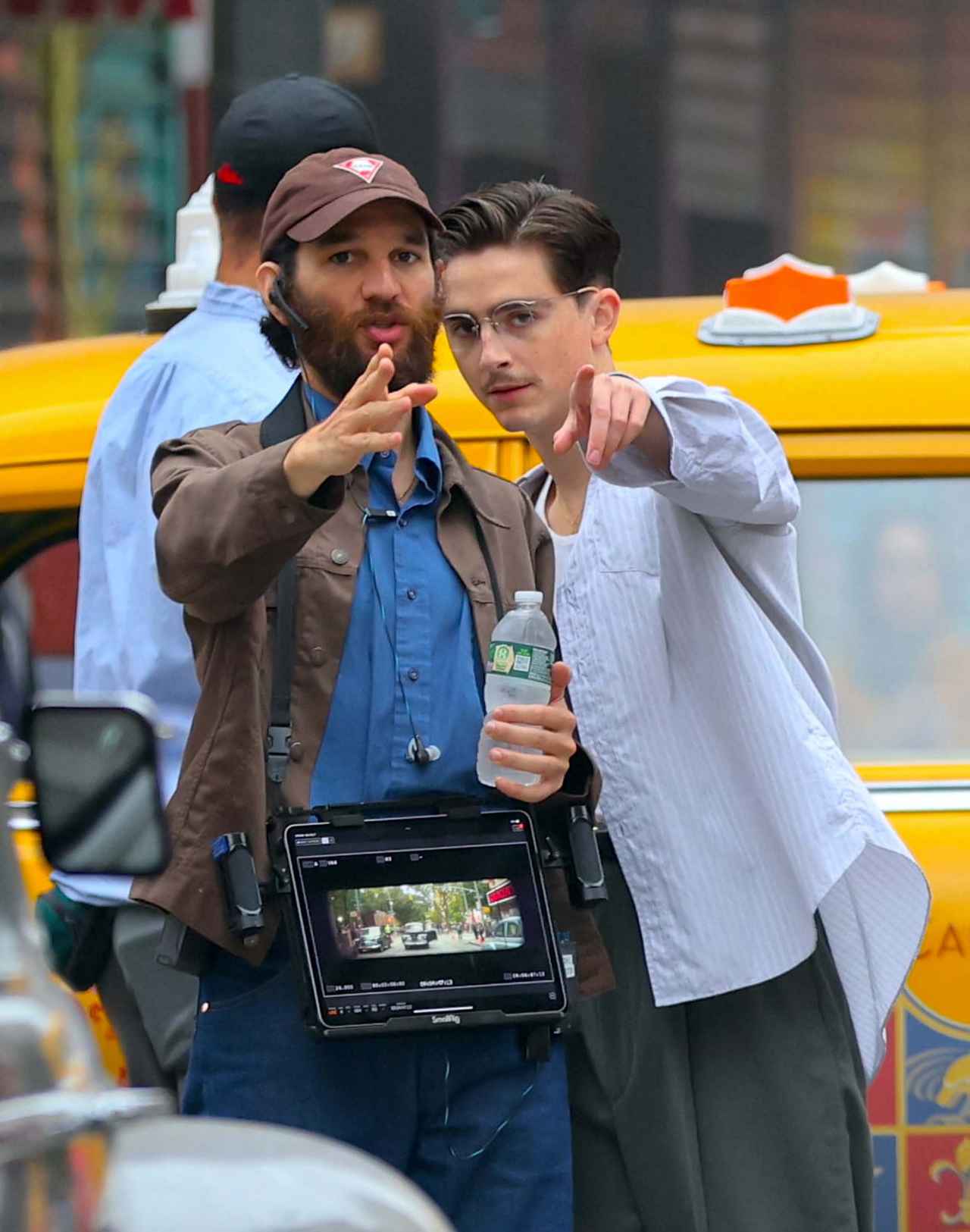 画像: 今作撮影中にて、ジョシュ・サフディ監督と Photo by Jose Perez/Bauer-Griffin/GC Images