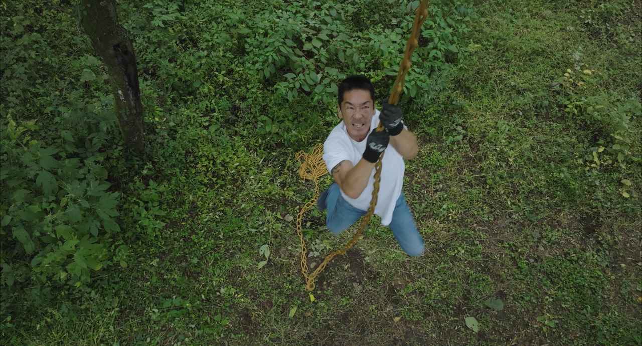 画像1: 還暦の主演俳優が馬から車へダイブ!?「CGなし、トリックなし」で挑む“ガチ”アクション『最後のミッション』1月16日公開