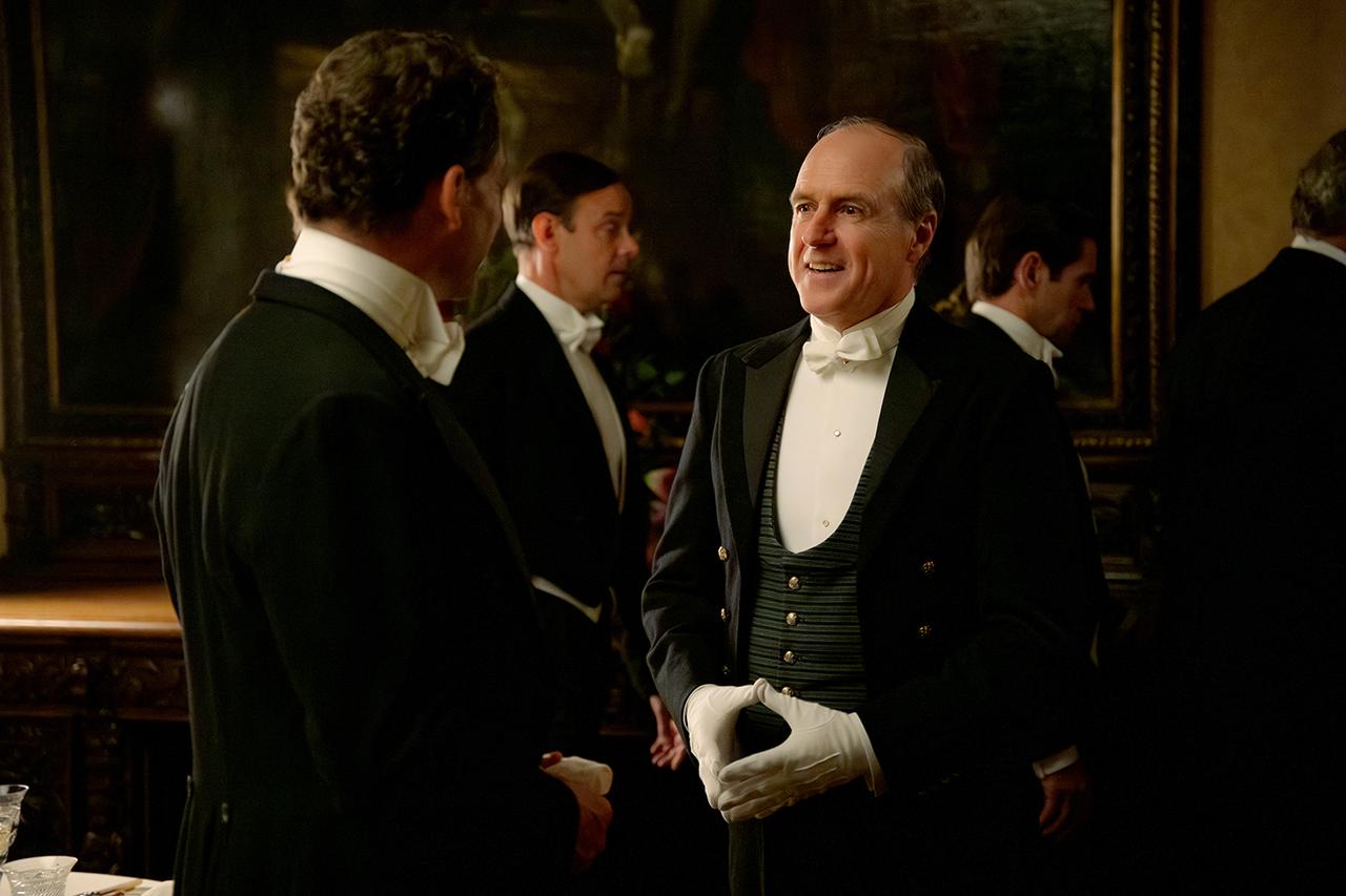 画像: モールズリー（右）