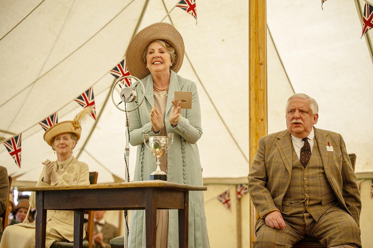 画像: ヘクター・モーランド（右）