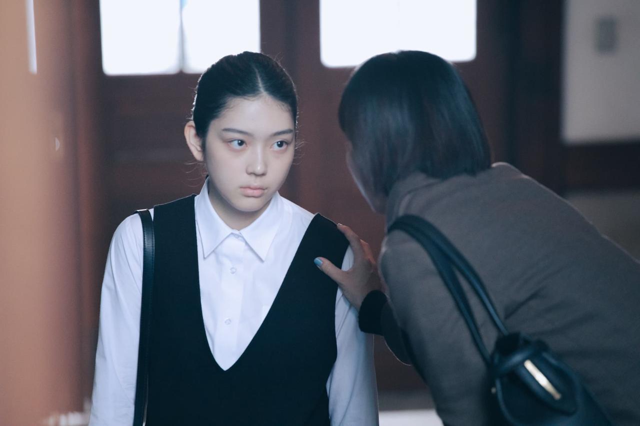 画像5: 映画初出演にして主演作『白の花実』がサン・セバスティアン国際映画祭で話題に！ 大注目の主演女優・美絽の起用の背景とは？ 多様な表情をみせるアザーカット解禁