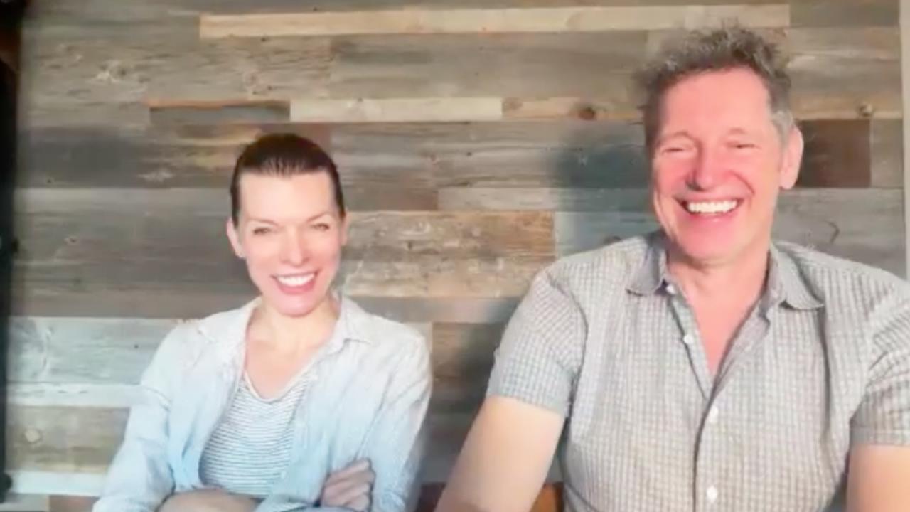 画像3: ミラ＆監督から日本のファンへ新年メッセージも！