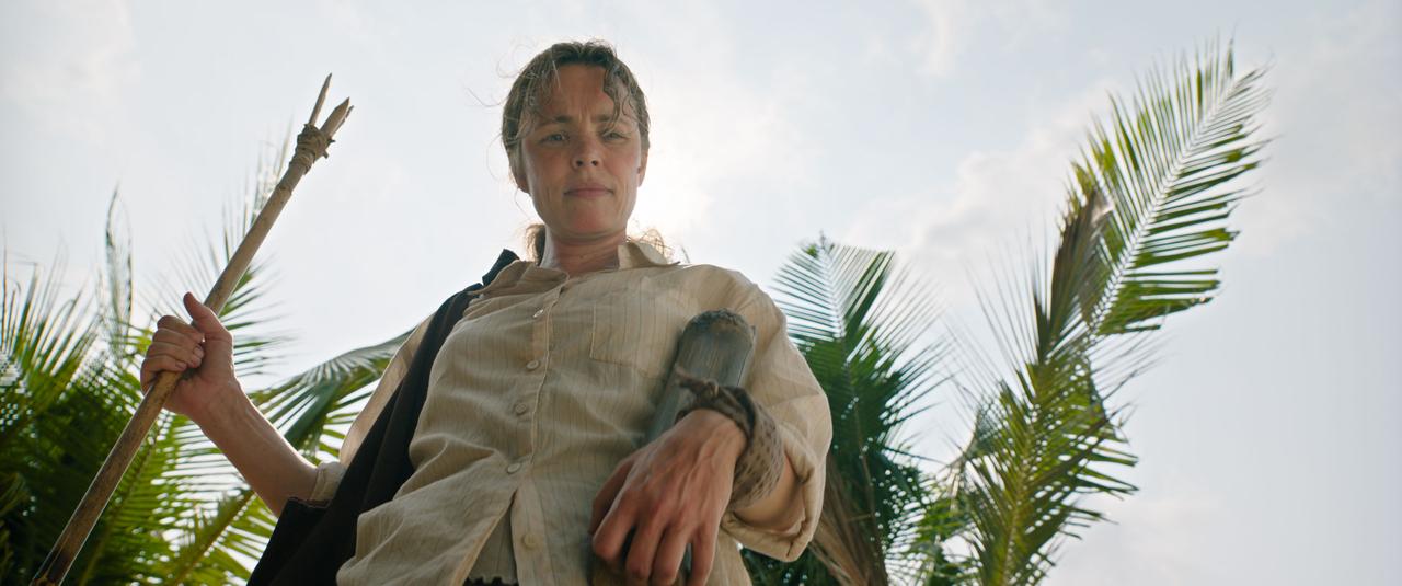 画像1: パワハラ上司と無人島で二人きり！？絶望すら生ぬるい至近距離の地獄を生き延びろ！『HELP/復讐島』