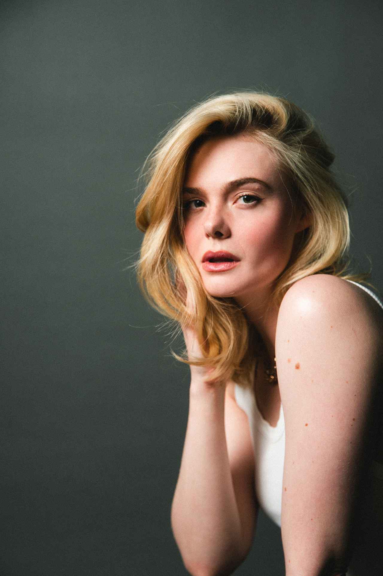 画像: エル・ファニング　Photo by Ben Trivett/Contour by Getty Images