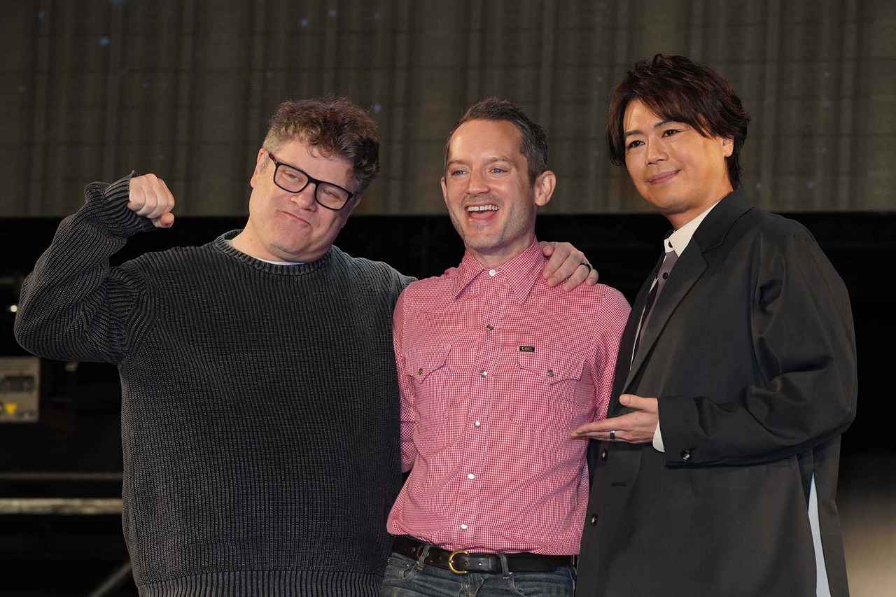 画像: 声優の浪川大輔と初対面した2人