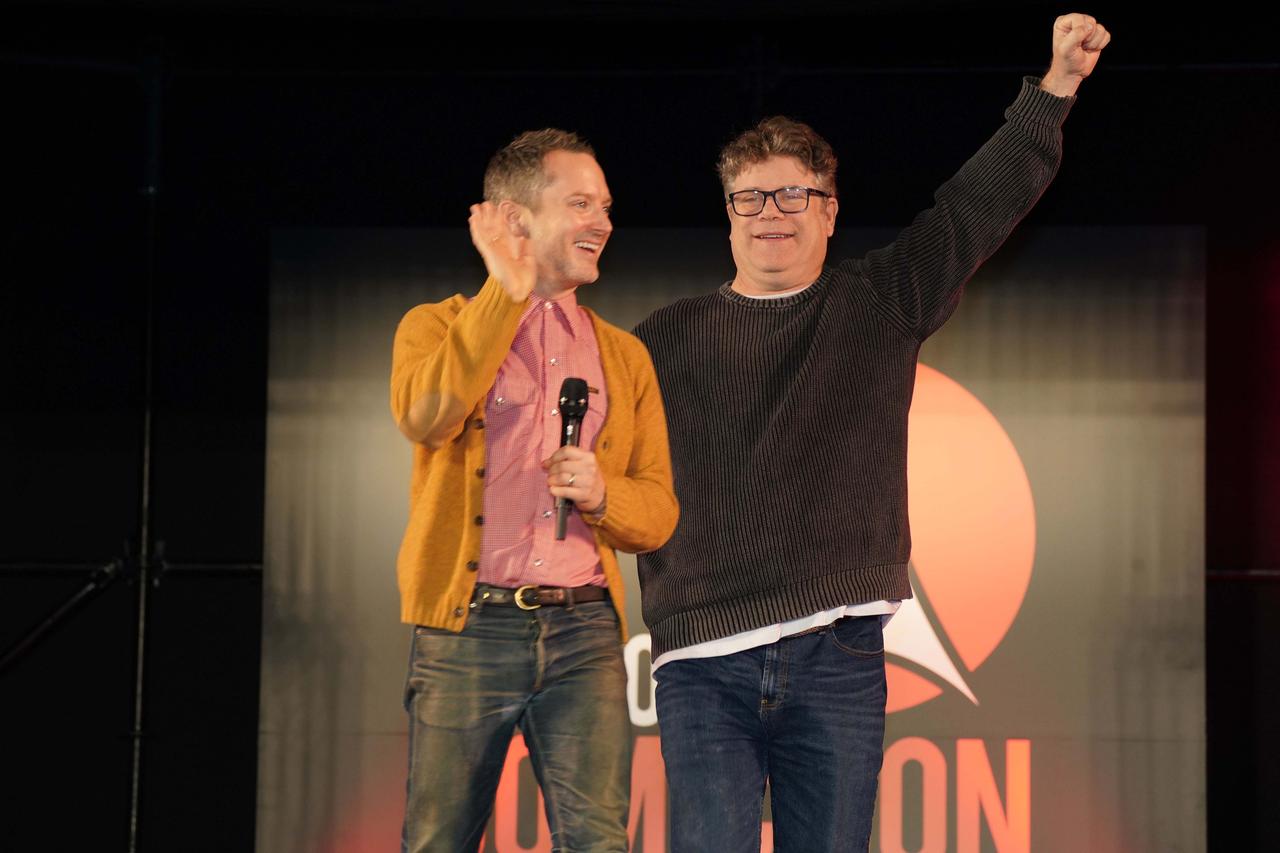 画像: 「ロード・オブ・ザ・リング」のフロドとサムが壇上に イライジャ・ウッド&ショーン・アスティン