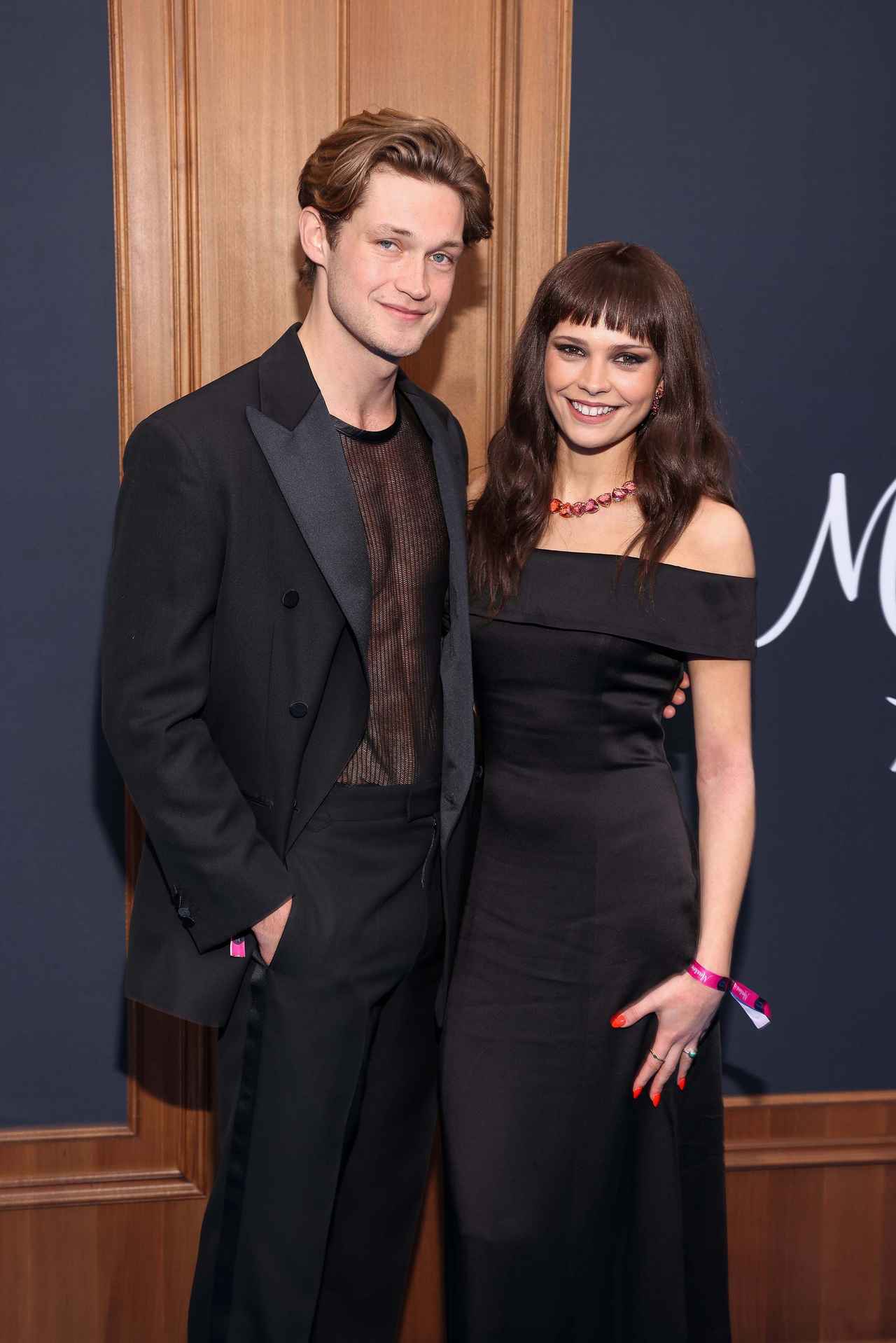 画像: ダミアン・ハルドンとハリエット・ヘルビヒ＝マッテン Photo by Gerald Matzka/Getty Images