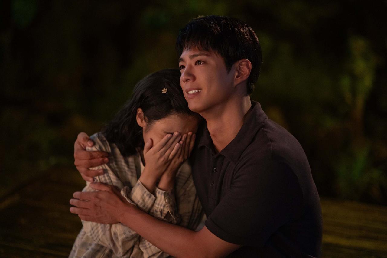 画像8: 【あなたは、どの恋を選ぶ?　恋のスイッチは、配信ドラマでONにする！】忘れていたときめきを、今。大人ラブ編「エミリー、パリへ行く」&「大人ラブ」ドラマ傑作選