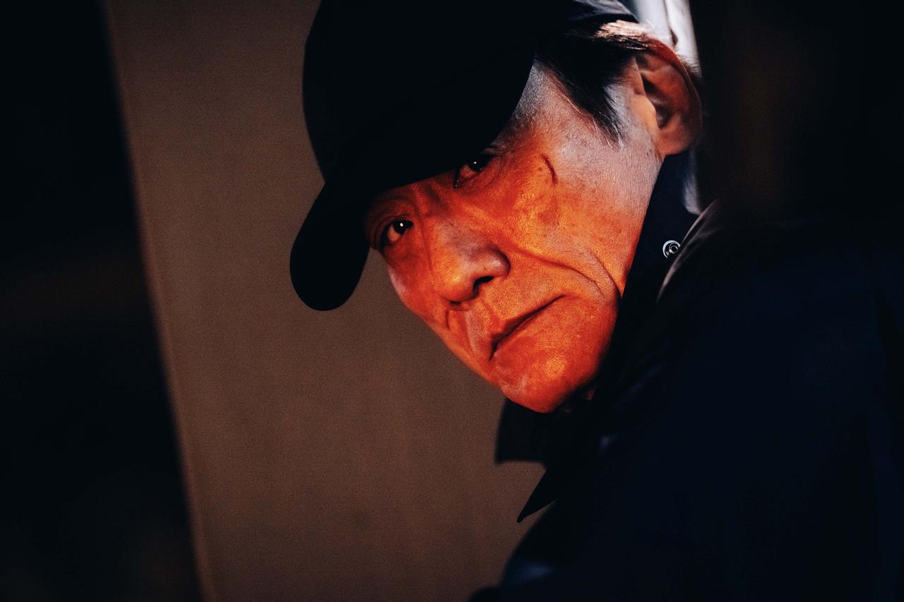 画像2: 2.演技もアクションも怪物級 “2人のレジェンド”