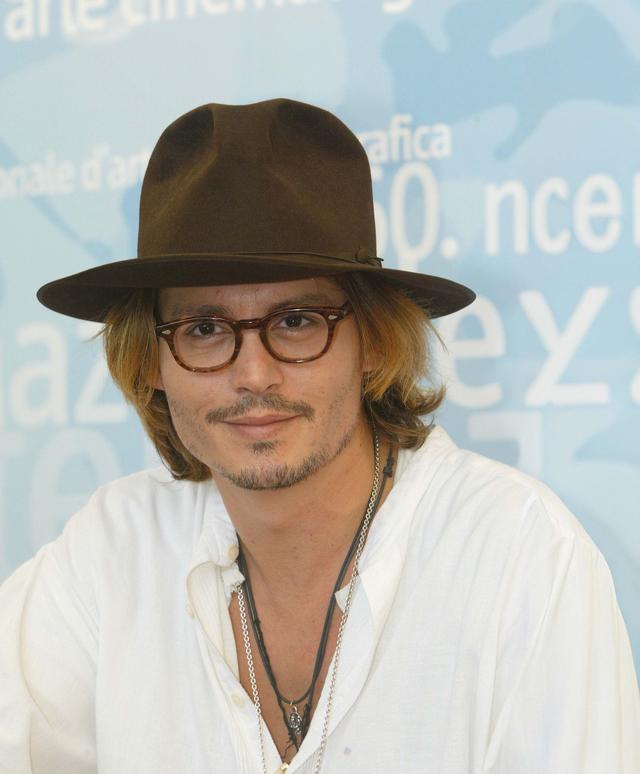 画像: ジョニー・デップ Photo by Eric CATARINA/Gamma-Rapho via Getty Images