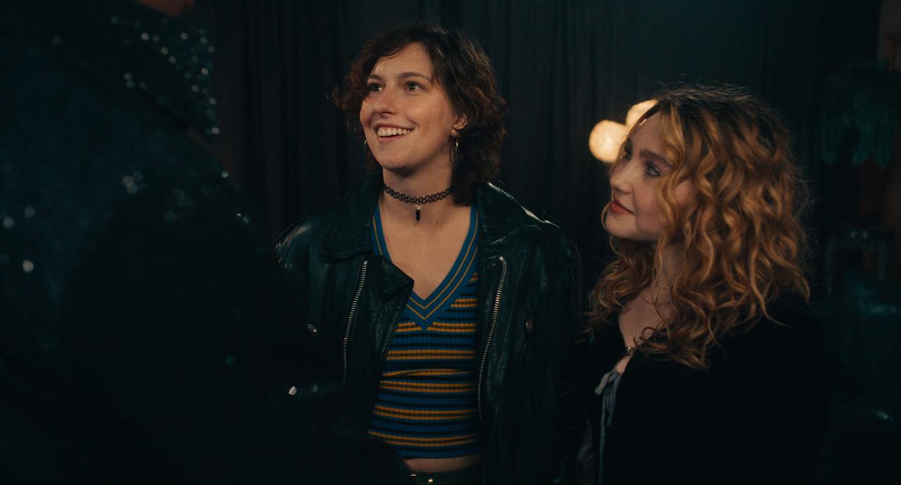 画像: アンジェリーナ（左）とレイチェル（右）