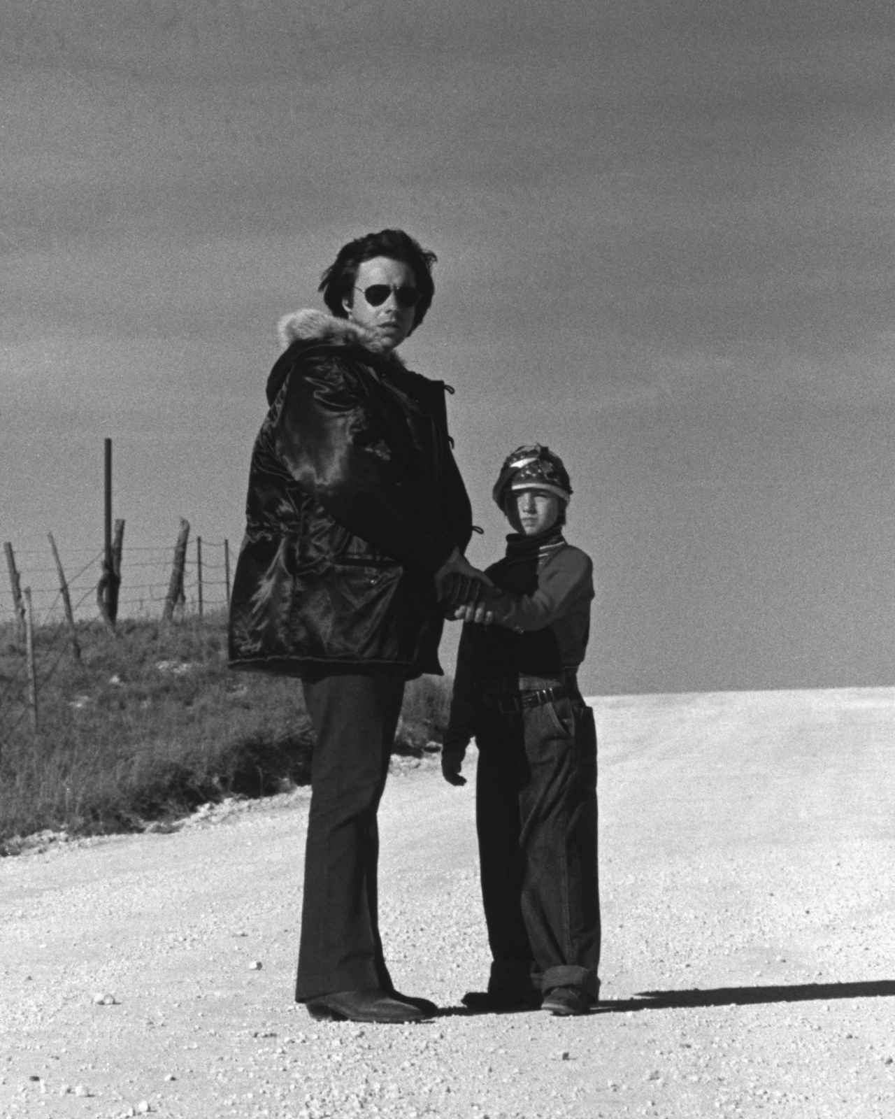 画像: 『ペーパー・ムーン』撮影中のボグダノヴィッチ(左) © 2026 Paramount Pictures