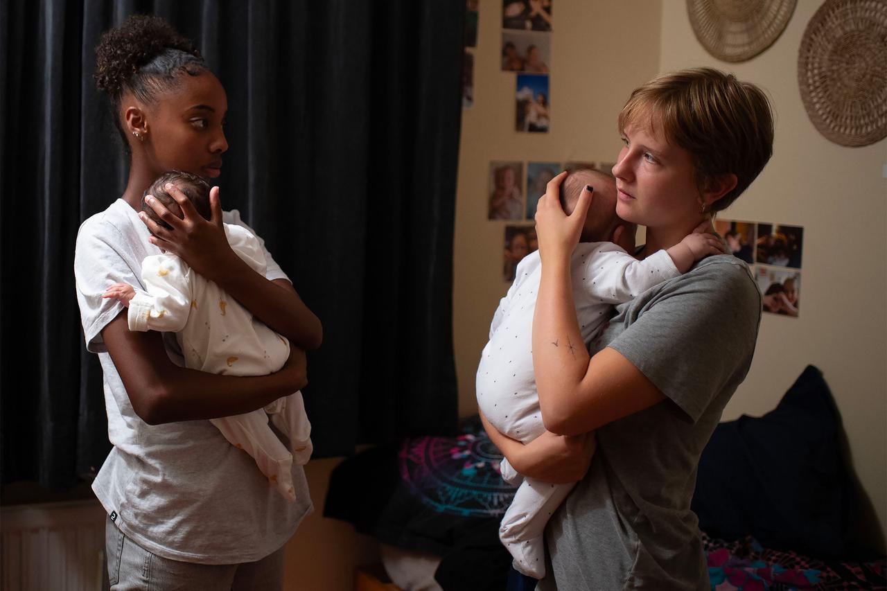 画像2: 若い少女たちがどうやって母親になっていくか、その過程に惹かれたんです