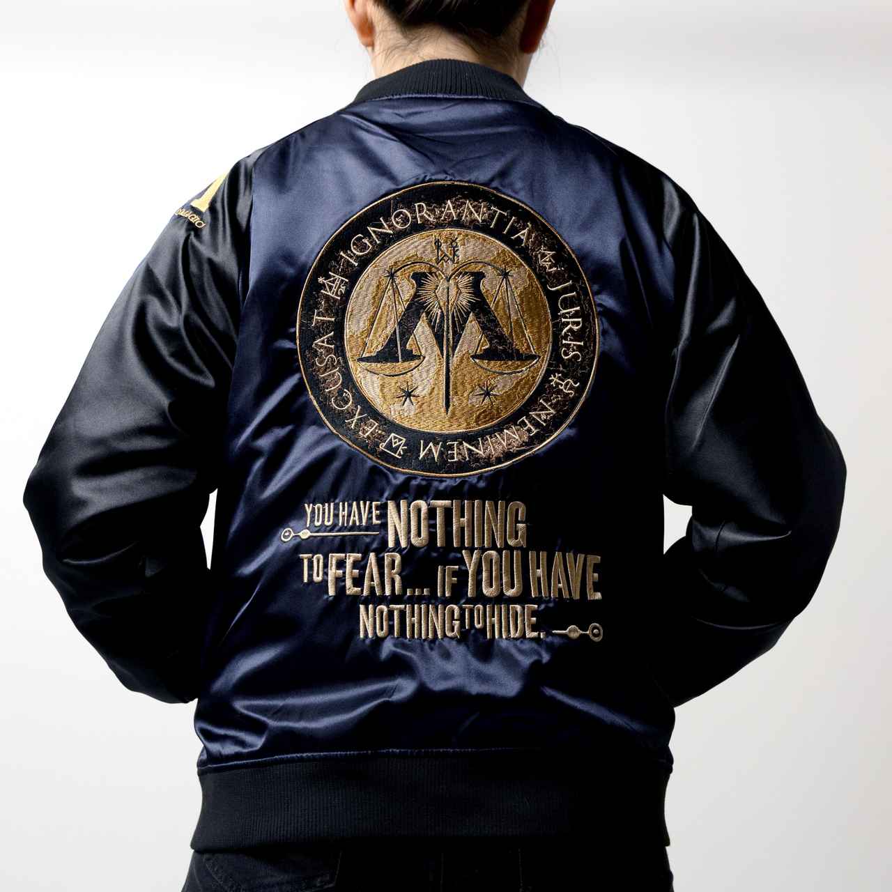 画像14: ハリー・ポッター×ファッション　羽織るだけでコーディネートの主役に！