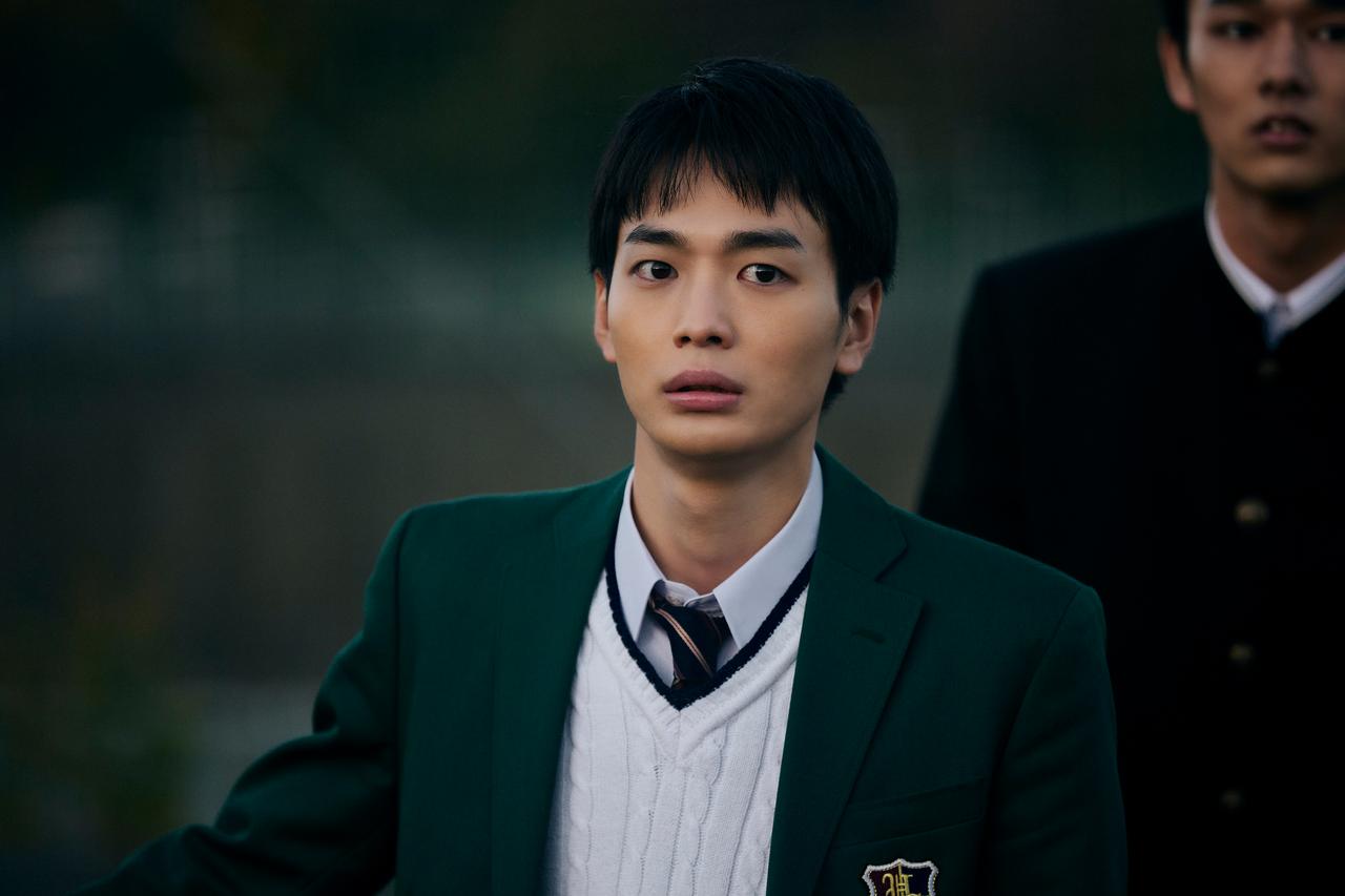 画像5: 愛(山田杏奈)と優(青木柚)も組体操!組体操で体感する集団行動の恐怖と衝撃『NEW GROUP』場面写真一挙解禁