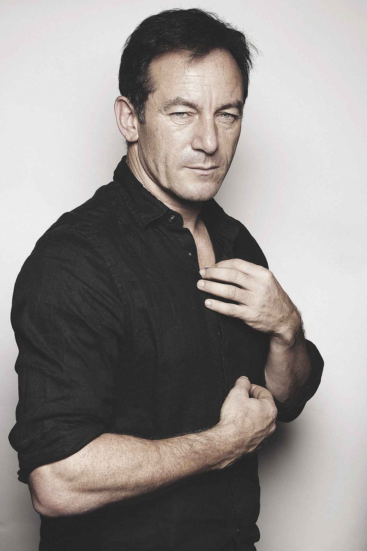 画像: ジェイソン・アイザックス